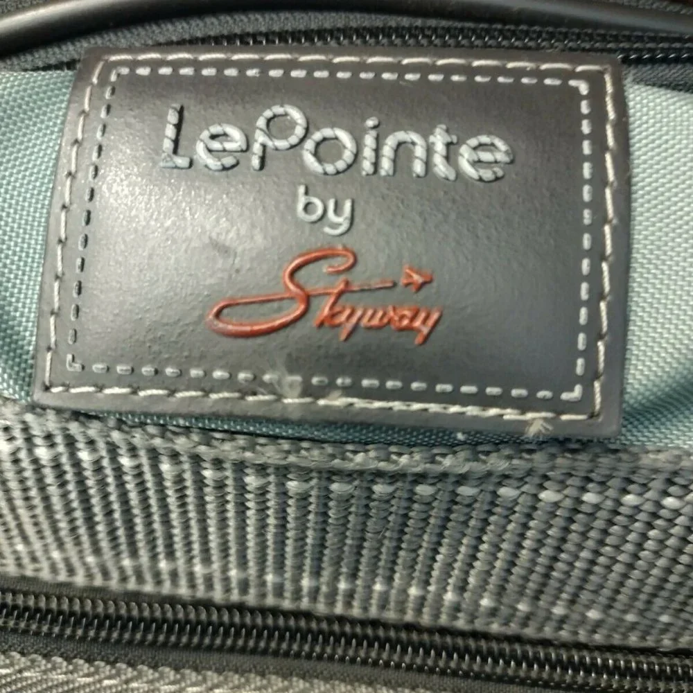 LePointe by Skyway Green Duffle Bag Carry On Travel Bag Shoulder Strap - VINTAGE